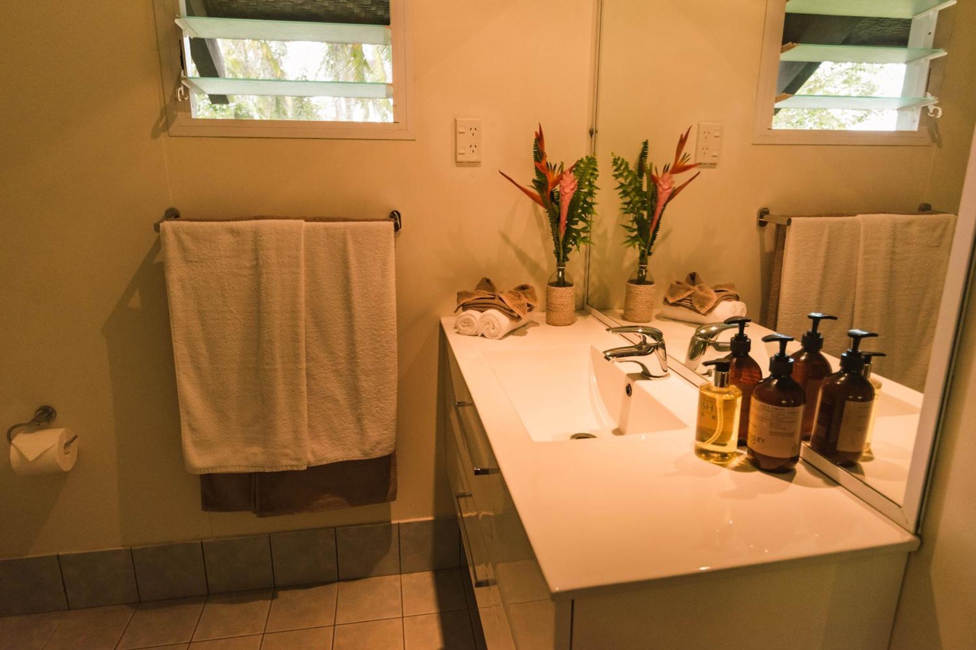 Hotel Ikurangi Eco Retreat Rarotonga Esterno foto